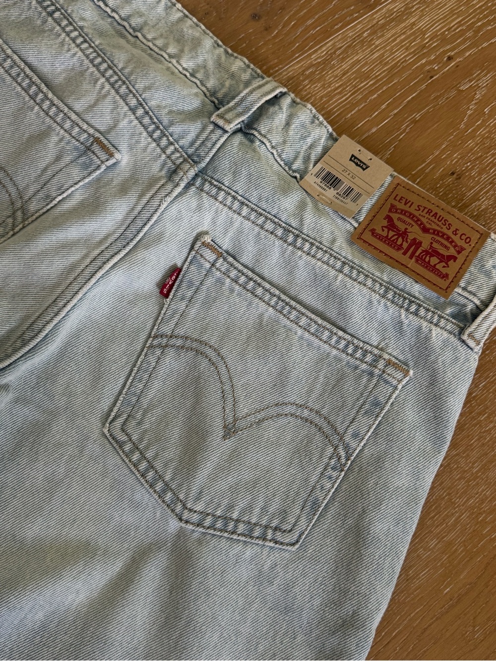 Levi's Light Wash SUPERLOW LOOSE Jeans - Classic 5-Pocket Style NWT